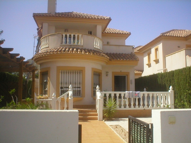 Property to Let long Term in Murcia Spain gallery image 1