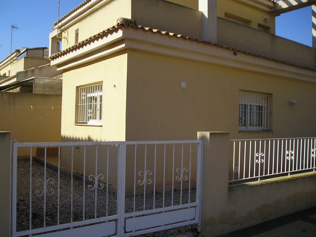 Property for long term rental lets Los Alcazares Murcia  gallery image 3